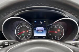 Mercedes-Benz C esikatselu 14