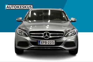 Mercedes-Benz C esikatselu 2