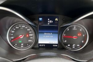 Mercedes-Benz C esikatselu 24