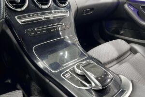 Mercedes-Benz C esikatselu 25