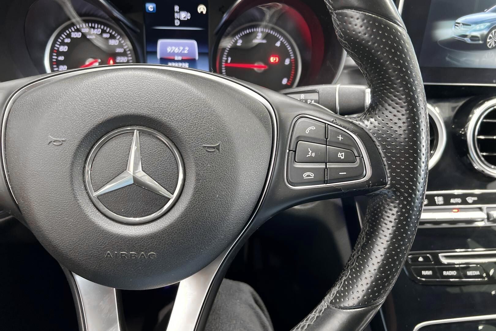 Mercedes-Benz C iso kuva 28