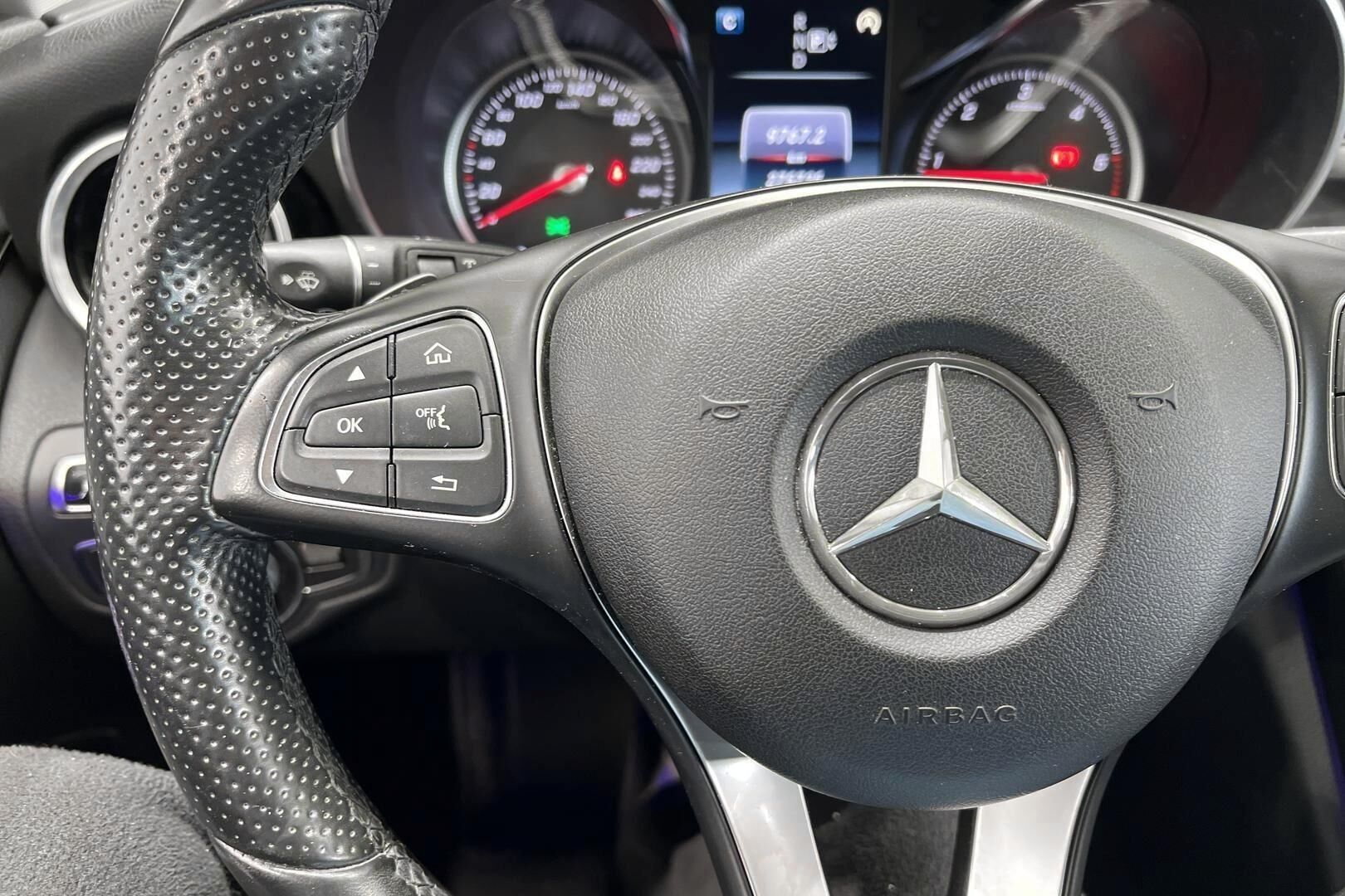 Mercedes-Benz C iso kuva 29