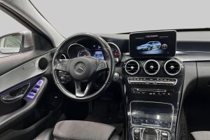 Mercedes-Benz C esikatselu 33
