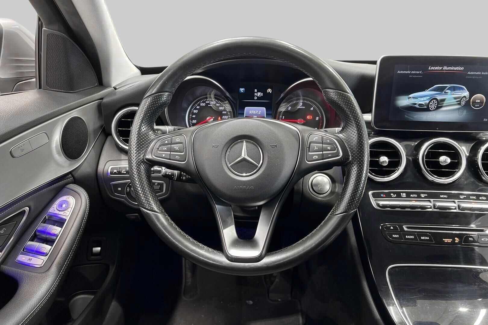 Mercedes-Benz C iso kuva 34