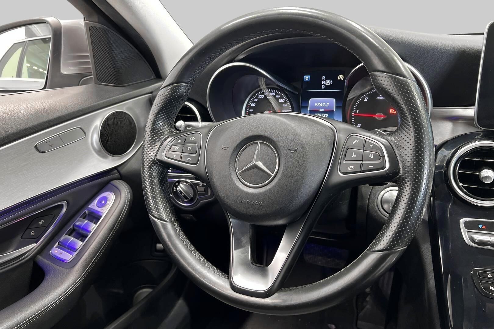 Mercedes-Benz C iso kuva 35