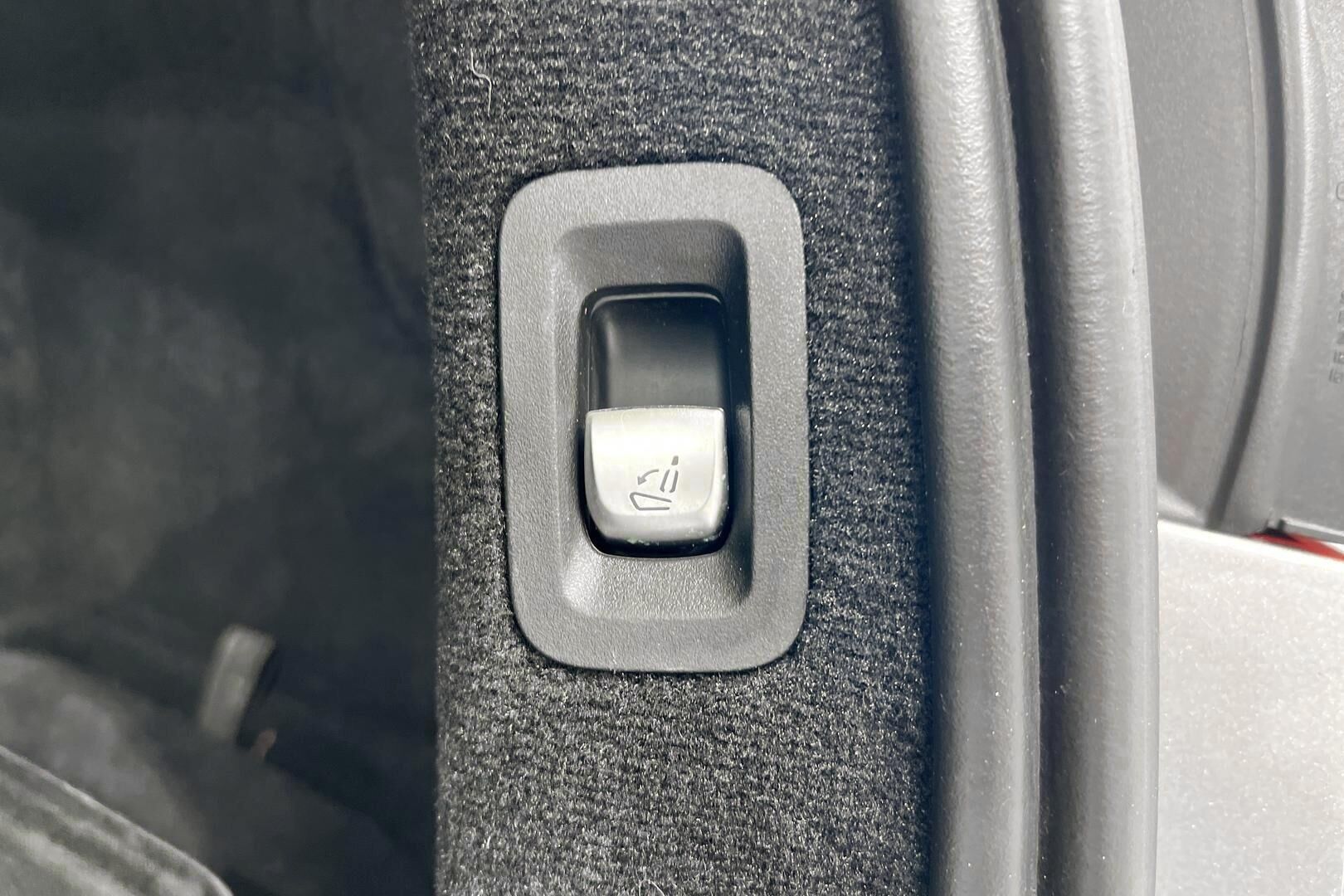 Mercedes-Benz C iso kuva 38