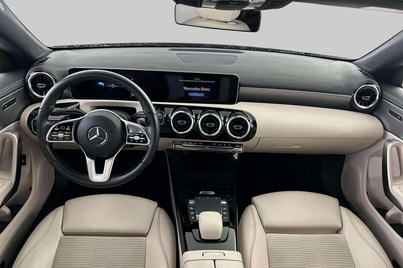 Mercedes-Benz CLA iso kuva 27