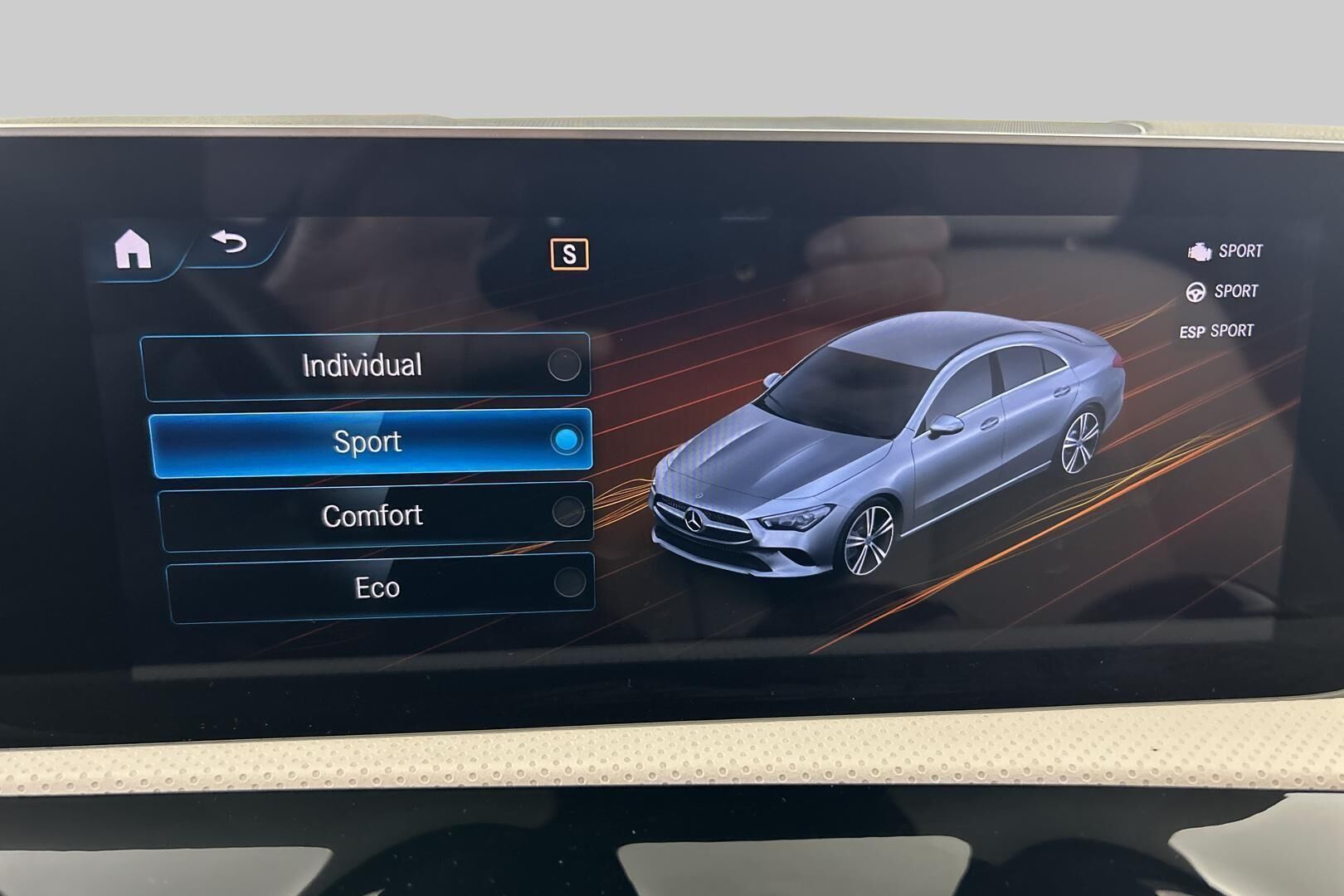 Mercedes-Benz CLA iso kuva 12