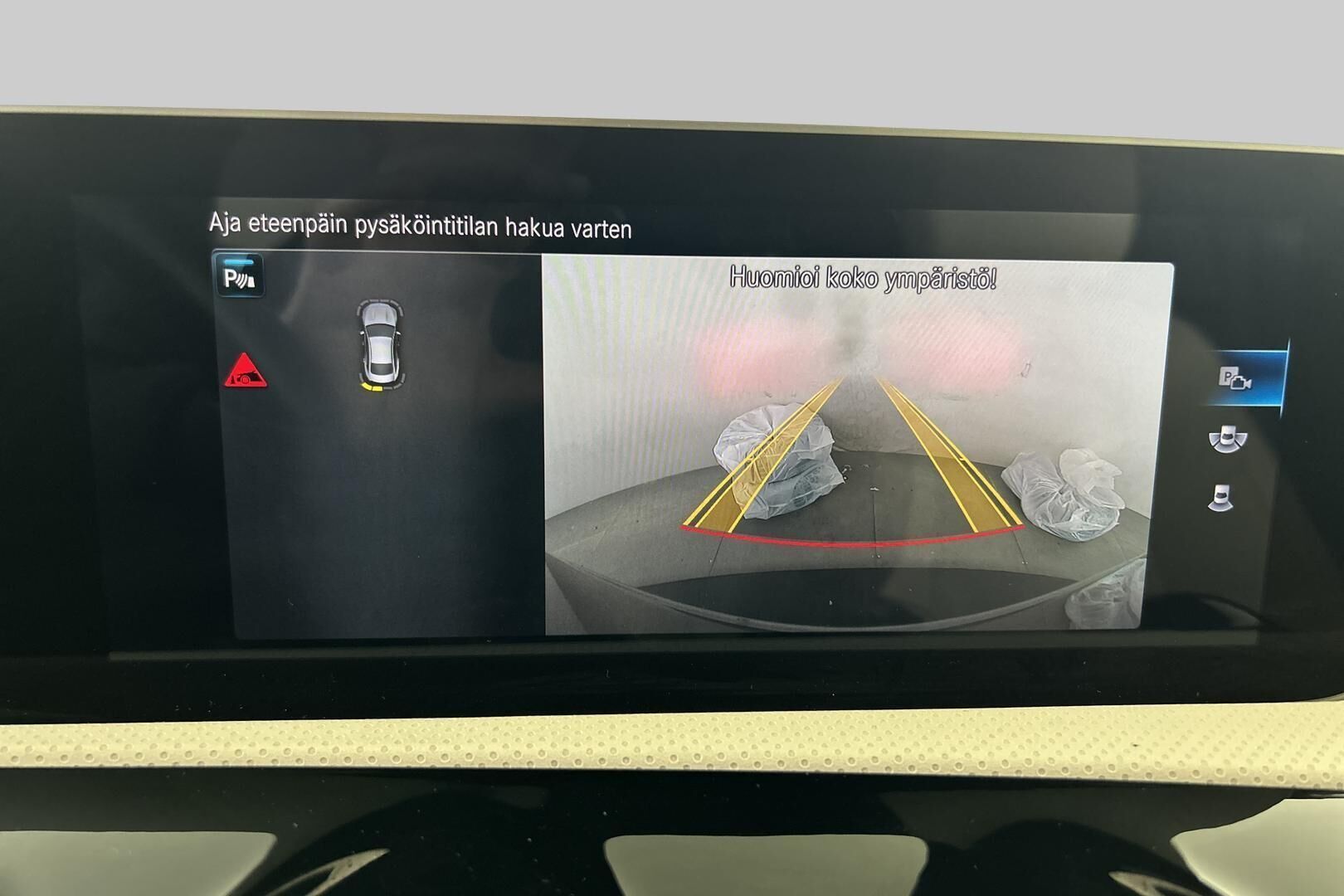 Mercedes-Benz CLA iso kuva 13