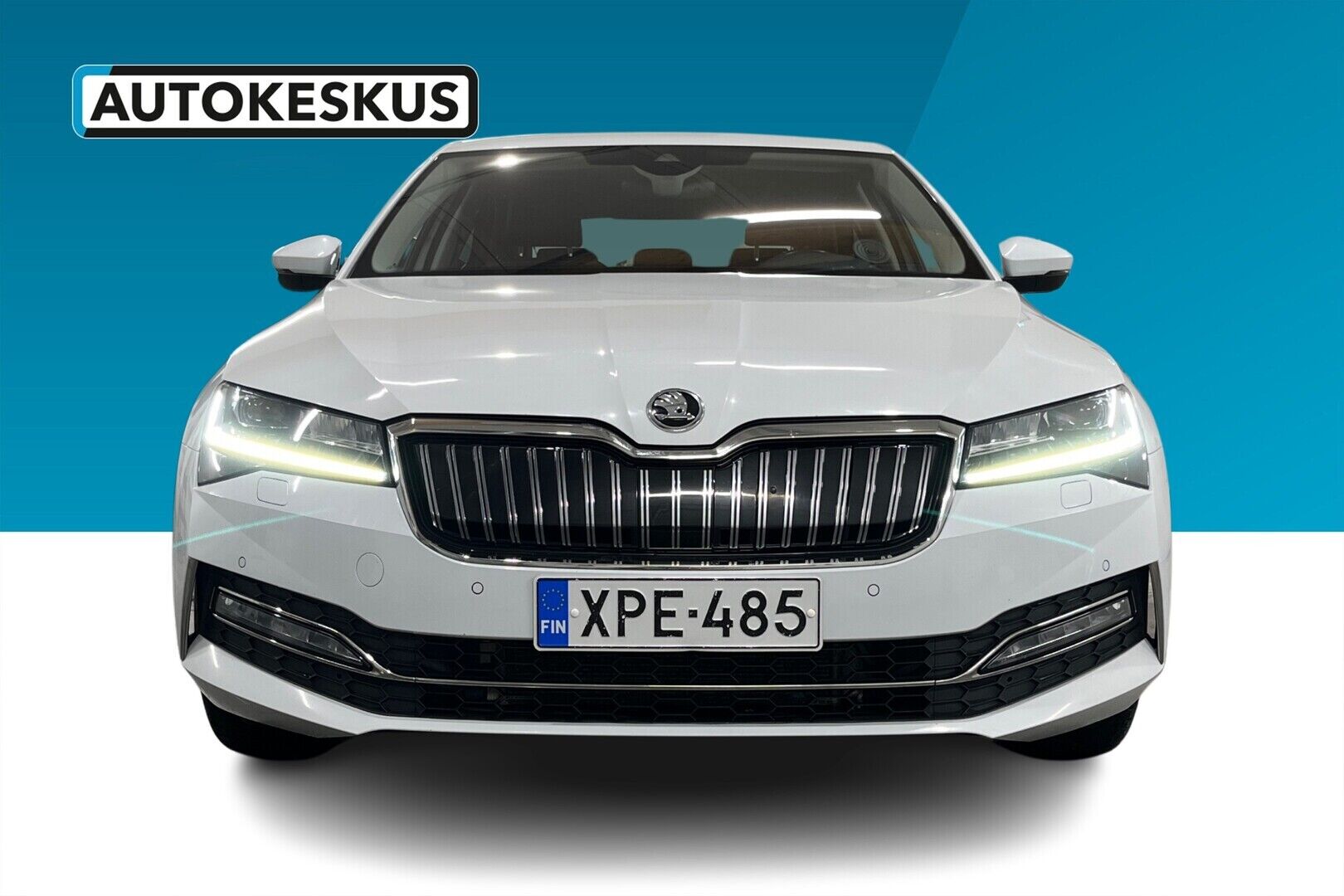 Skoda Superb iso kuva 3