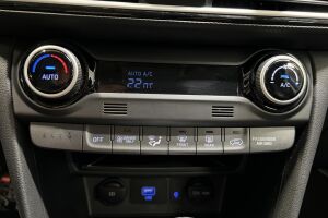 Hyundai KONA esikatselu 16