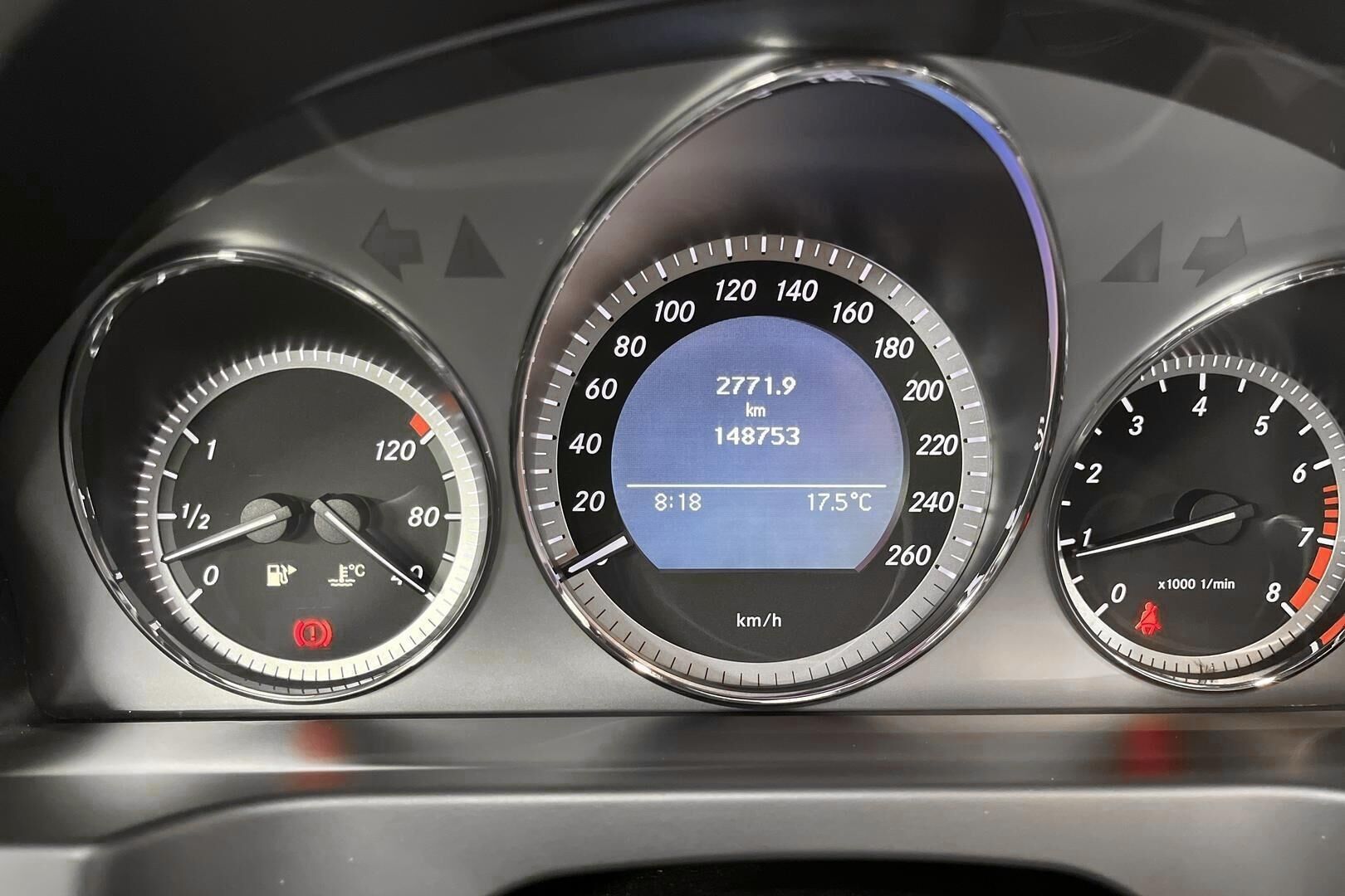Mercedes-Benz C iso kuva 8
