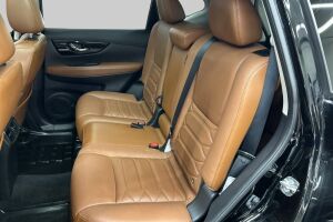 Nissan X-Trail esikatselu 17