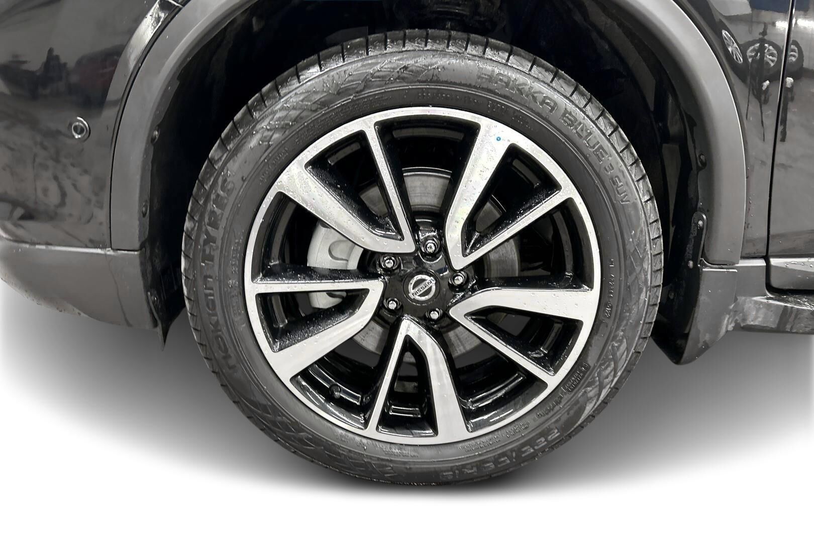 Nissan X-Trail iso kuva 5