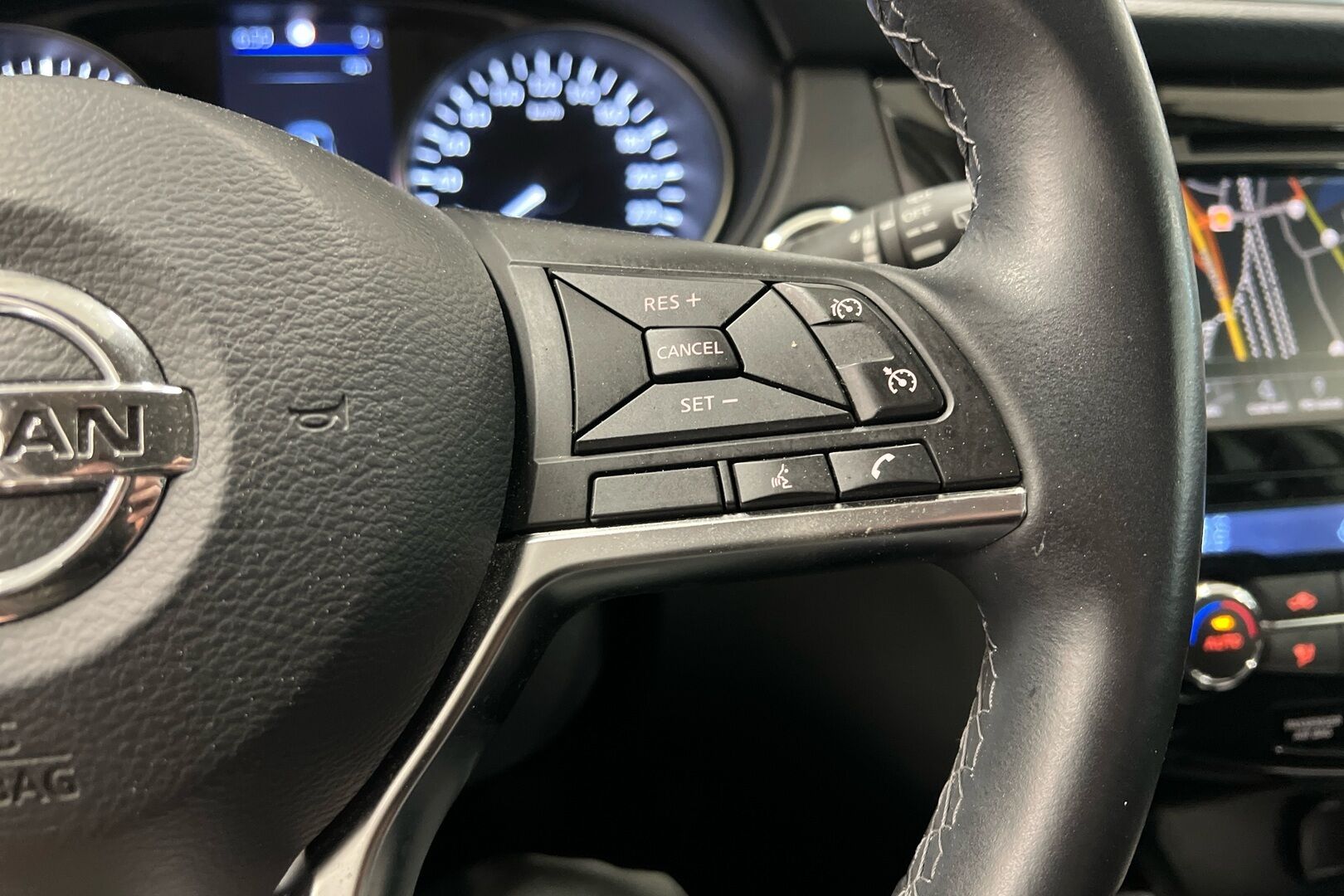 Nissan Qashqai iso kuva 11
