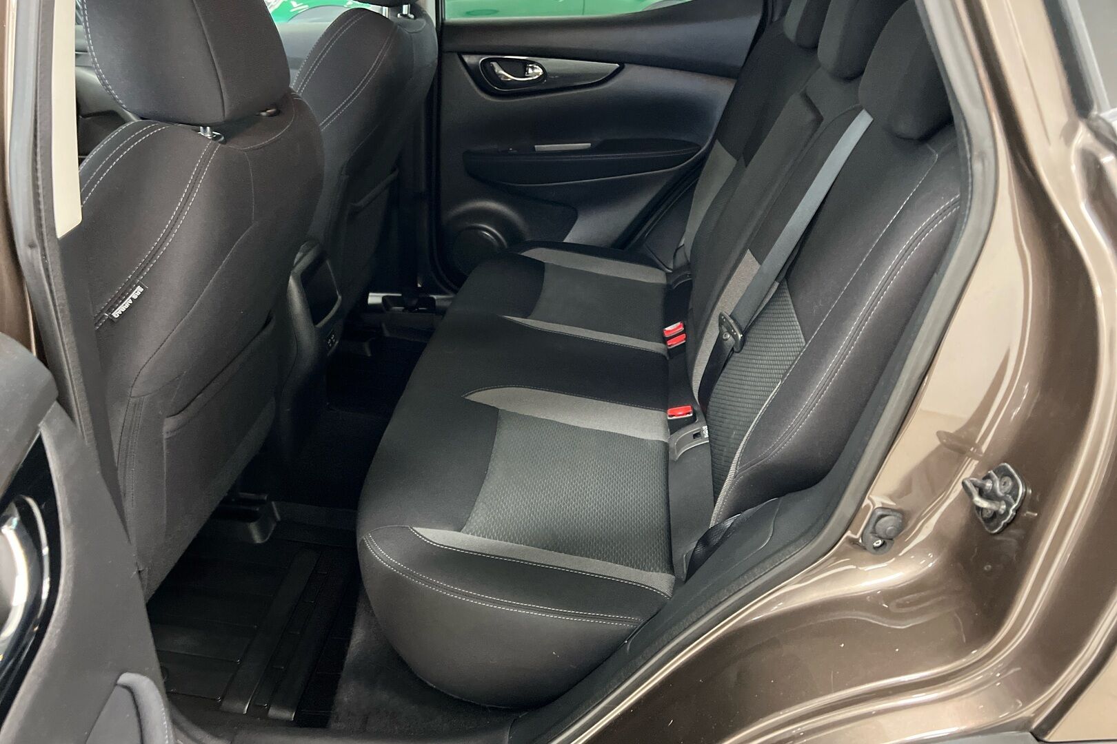Nissan Qashqai iso kuva 5