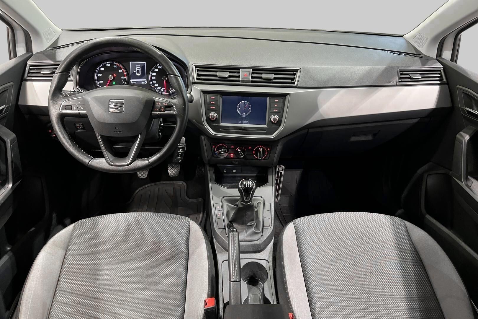 Seat Ibiza iso kuva 11