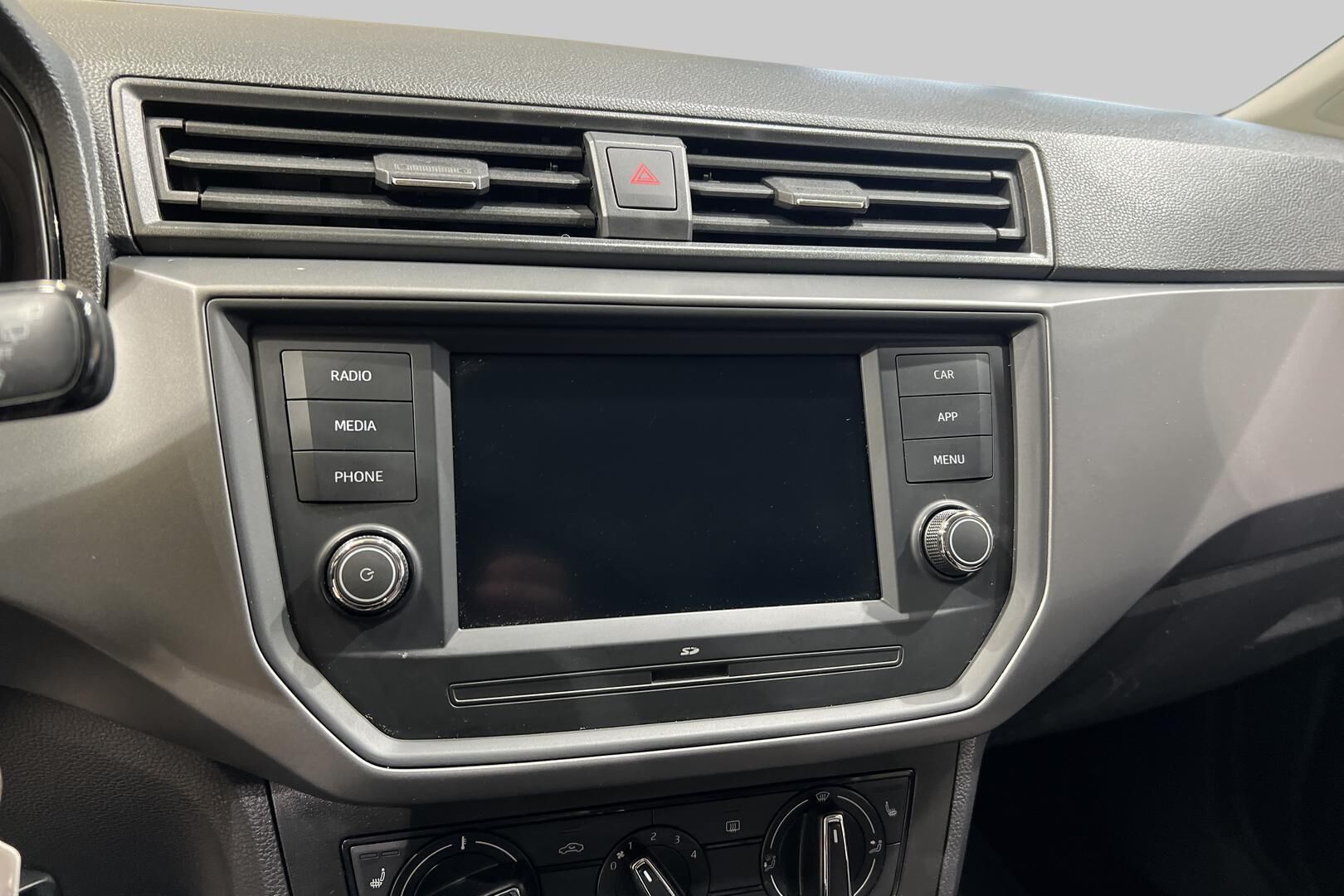 Seat Ibiza iso kuva 15