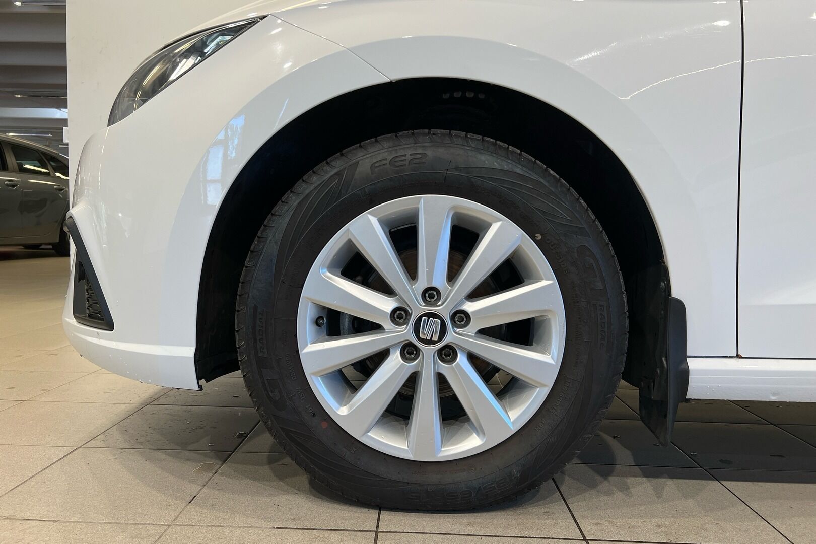 Seat Ibiza iso kuva 15