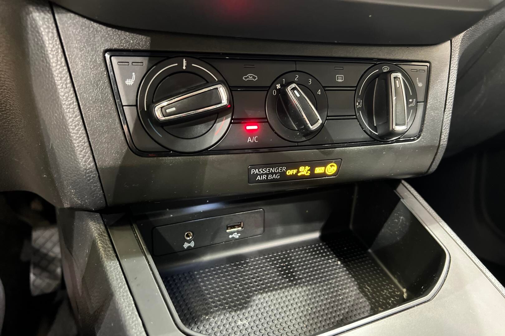 Seat Ibiza iso kuva 16
