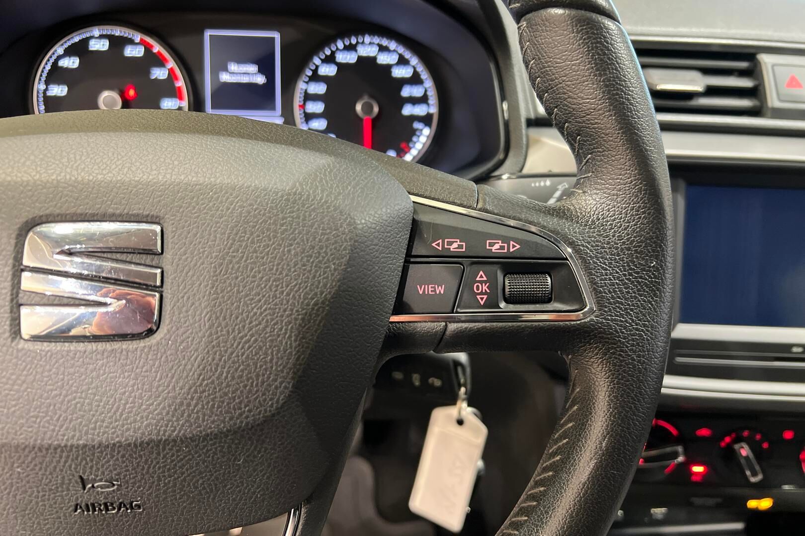 Seat Ibiza iso kuva 18