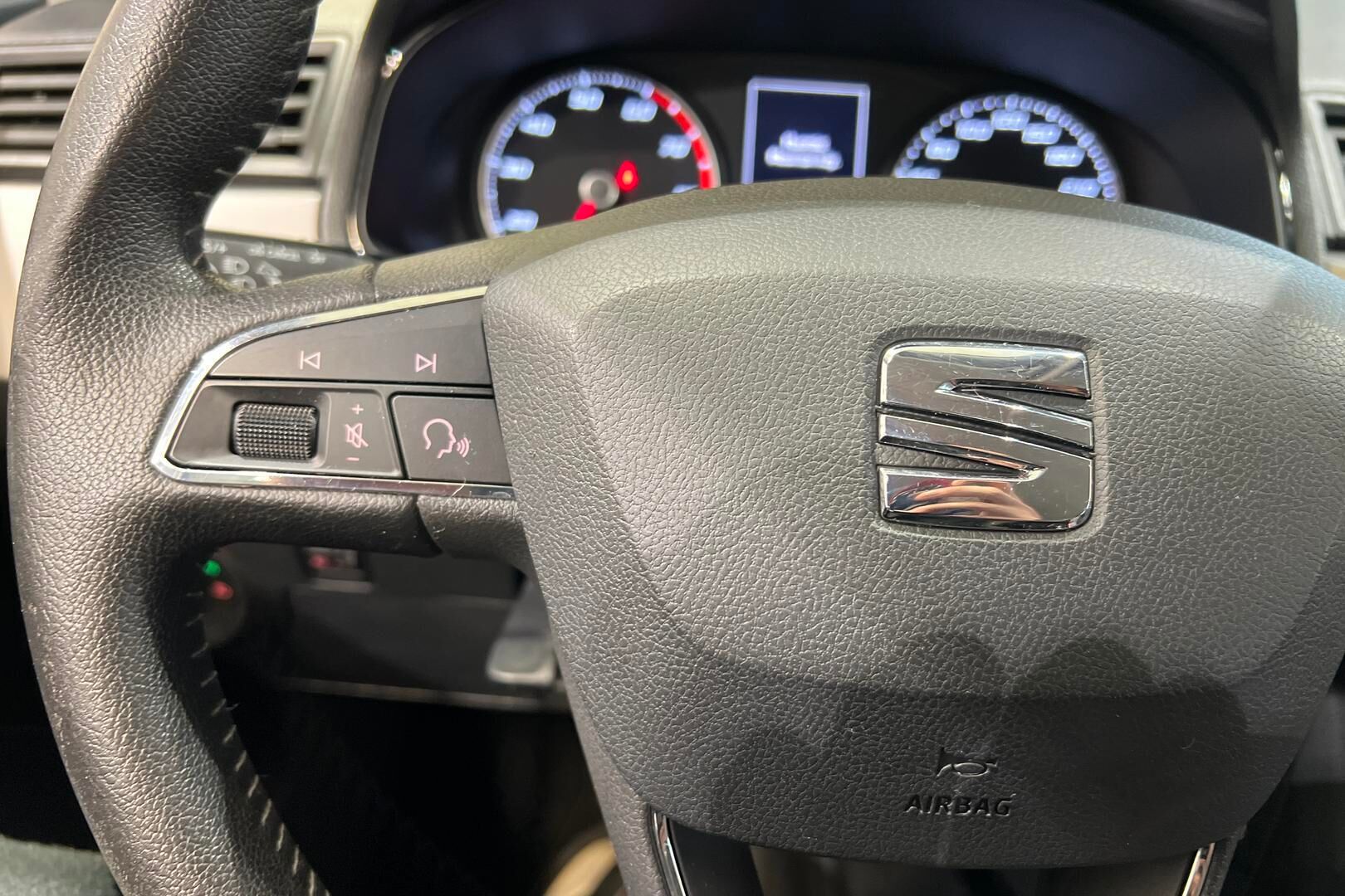 Seat Ibiza iso kuva 19