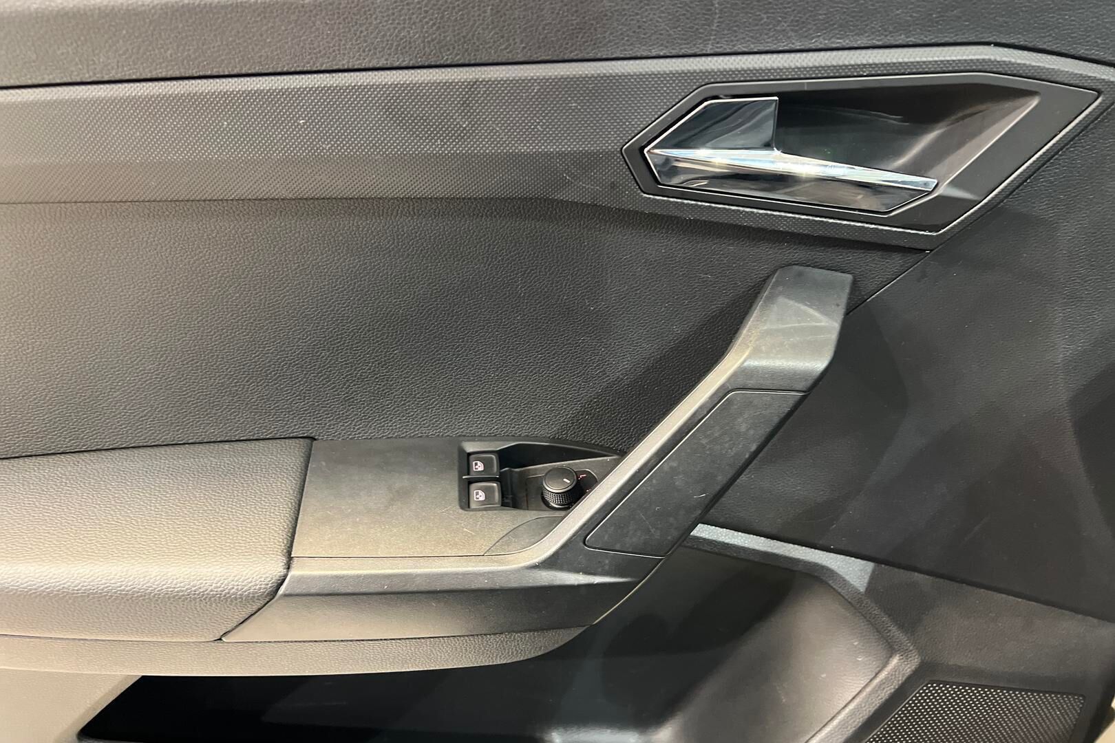 Seat Ibiza iso kuva 21
