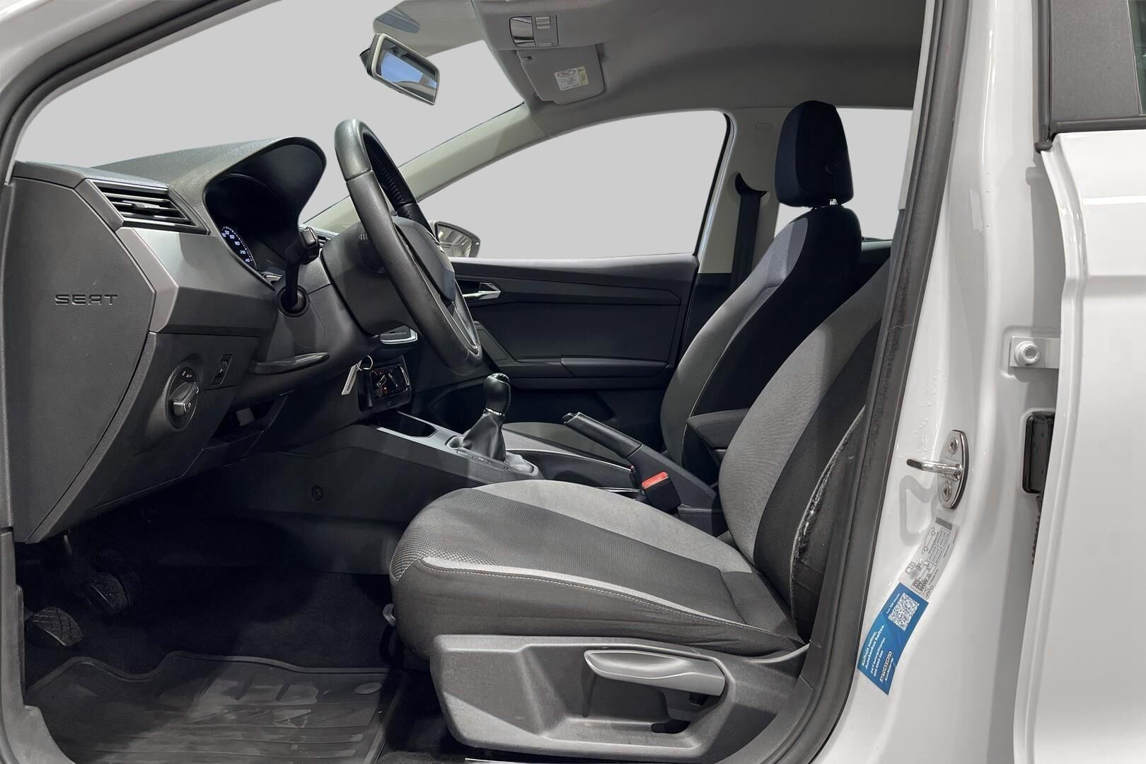 Seat Ibiza iso kuva 9