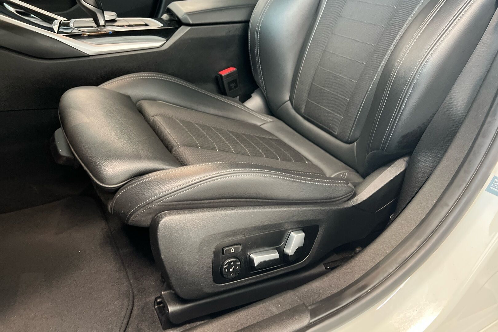 BMW 3-sarja iso kuva 21