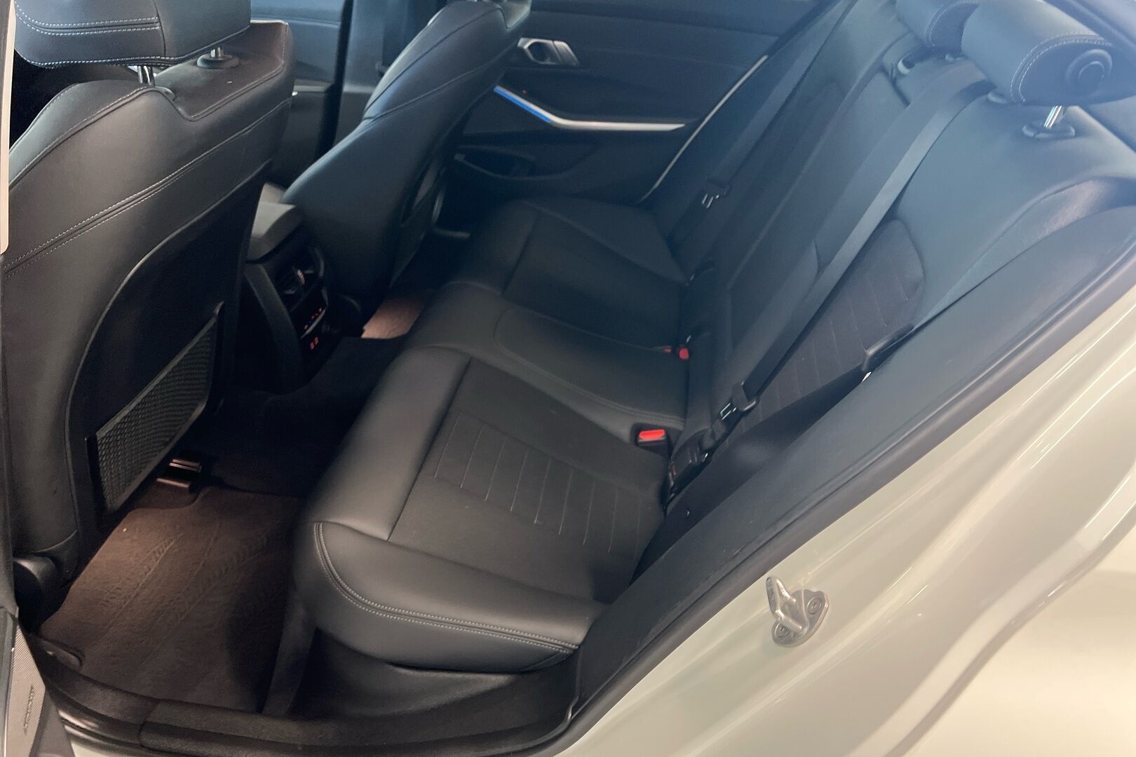 BMW 3-sarja iso kuva 8