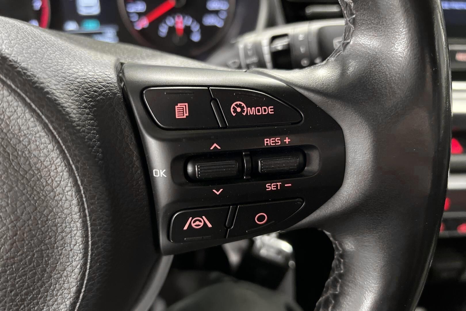 Kia Rio iso kuva 15