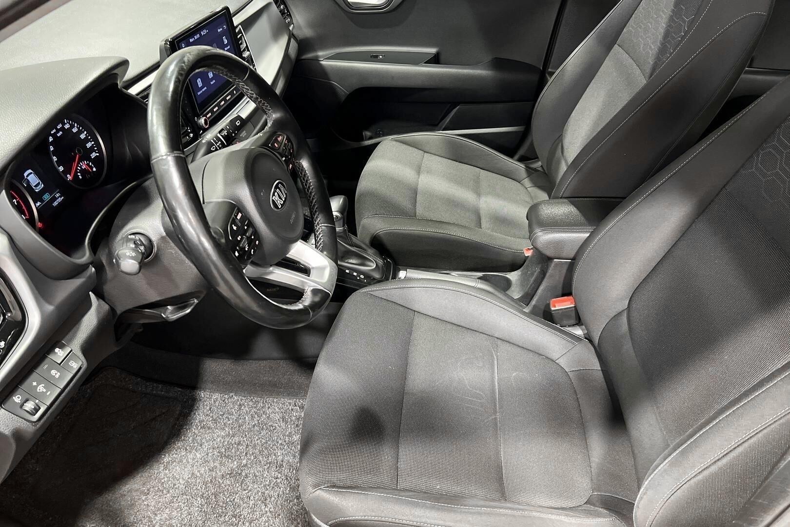 Kia Rio iso kuva 9