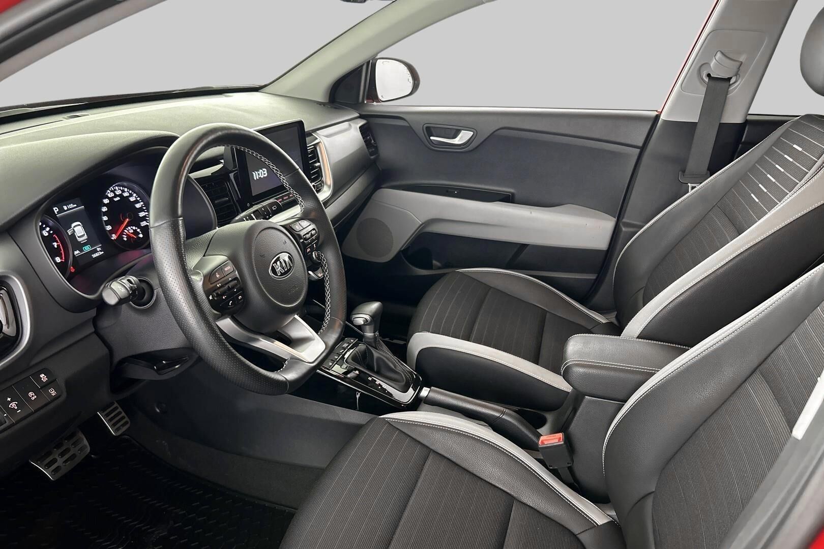 Kia Stonic iso kuva 6