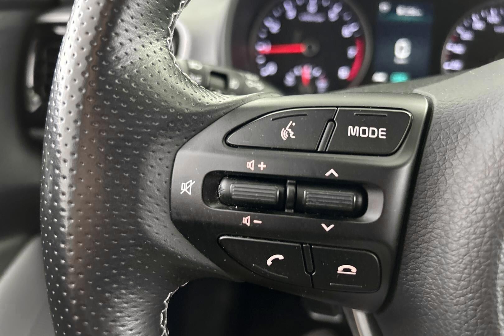 Kia Stonic iso kuva 17