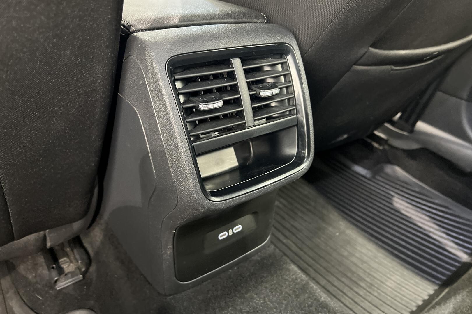 Skoda Octavia iso kuva 33