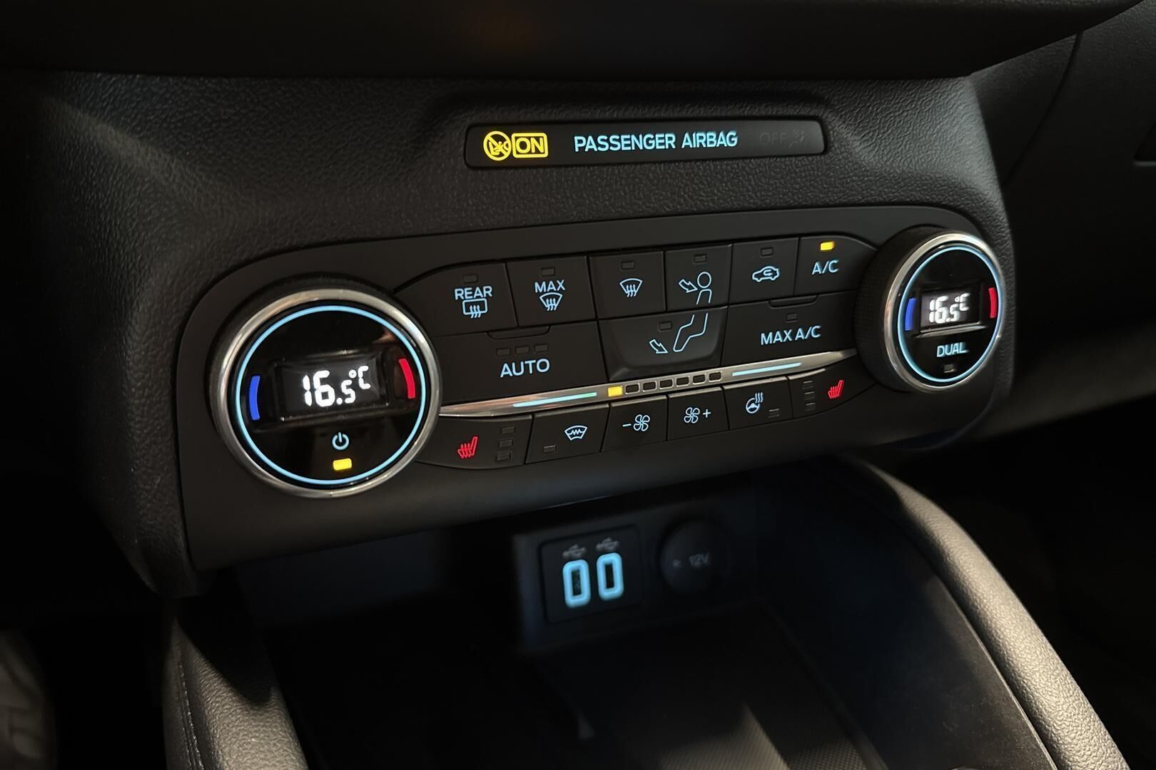 Ford Kuga iso kuva 21