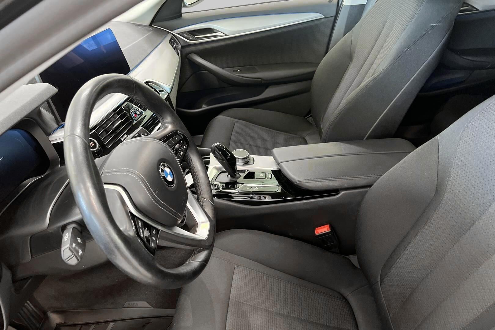 BMW 5-sarja iso kuva 21