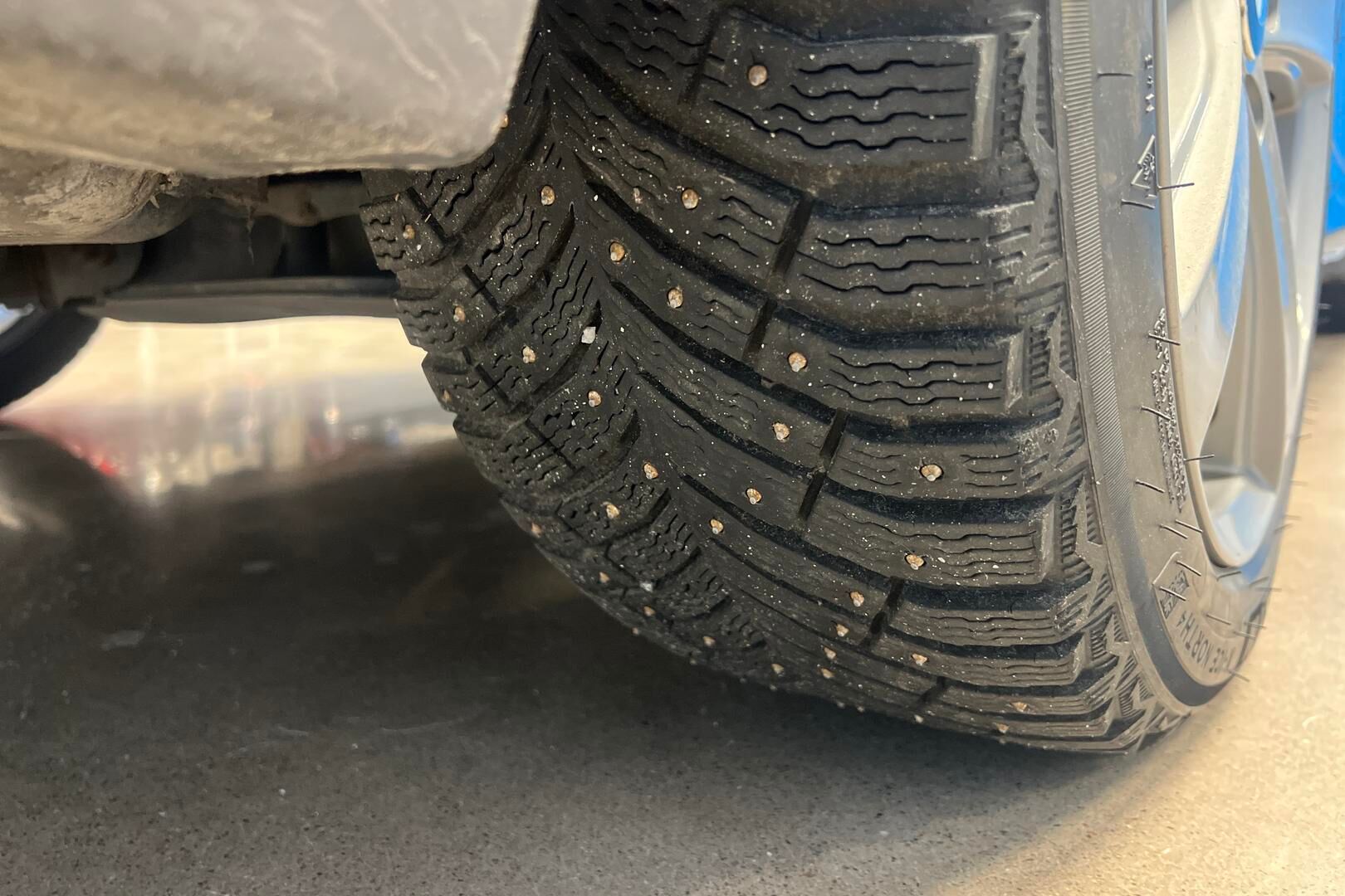 BMW 3-sarja iso kuva 14