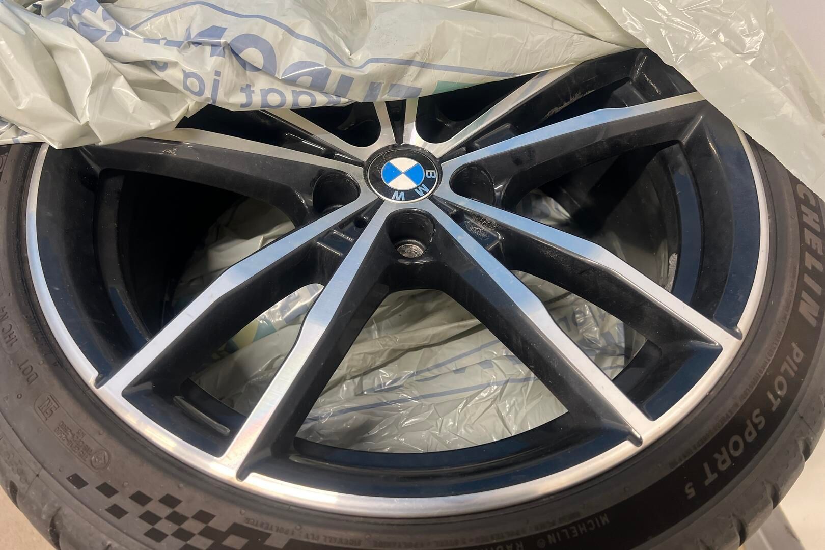 BMW 3-sarja iso kuva 16