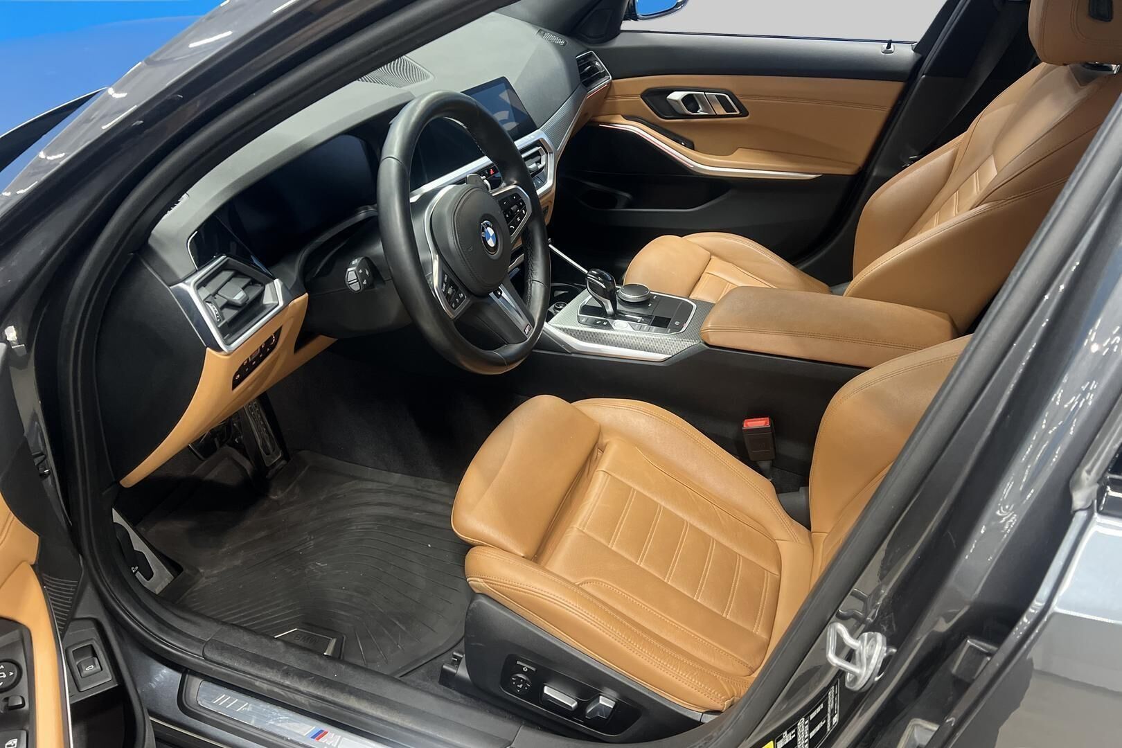 BMW 3-sarja iso kuva 9