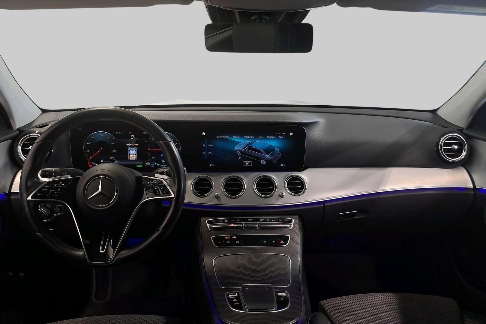 Mercedes-Benz E iso kuva 10