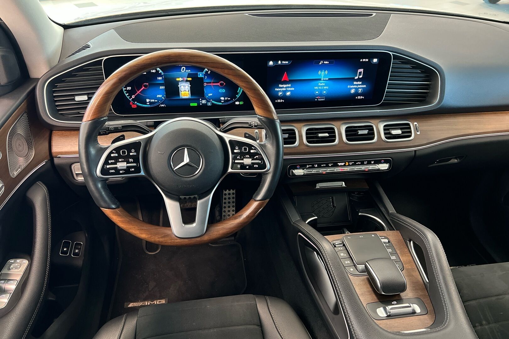 Mercedes-Benz GLE iso kuva 15