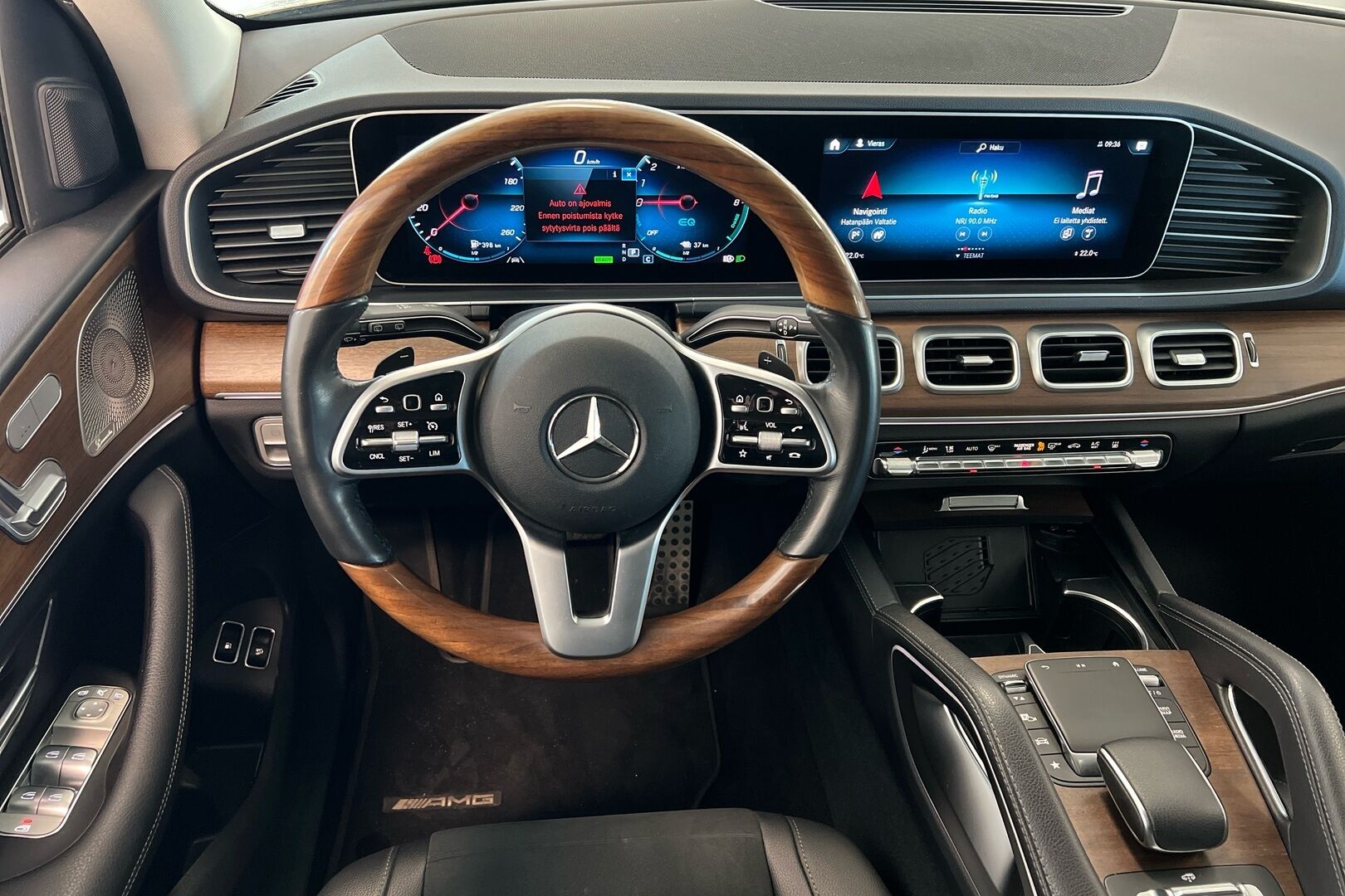 Mercedes-Benz GLE iso kuva 16