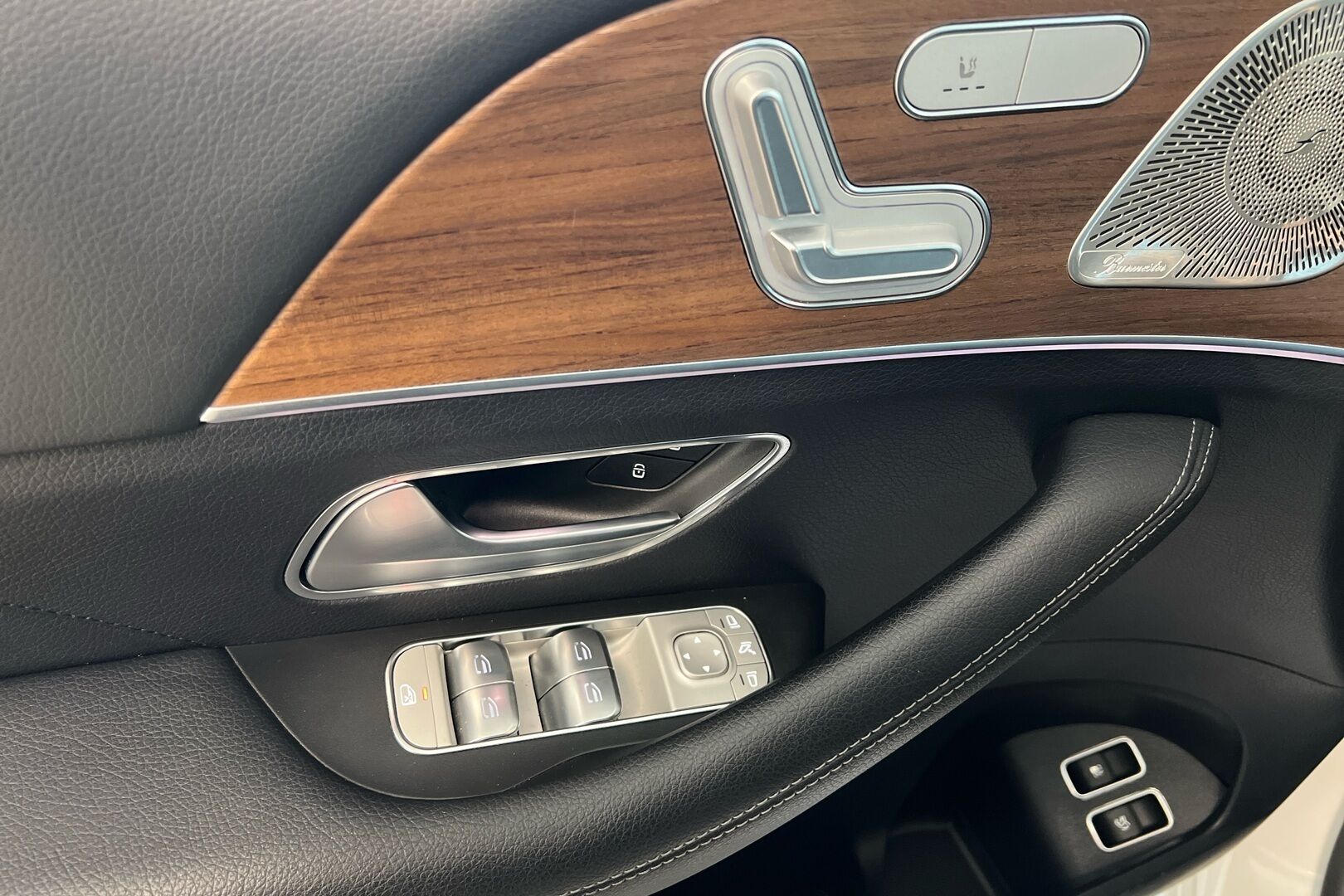 Mercedes-Benz GLE iso kuva 20