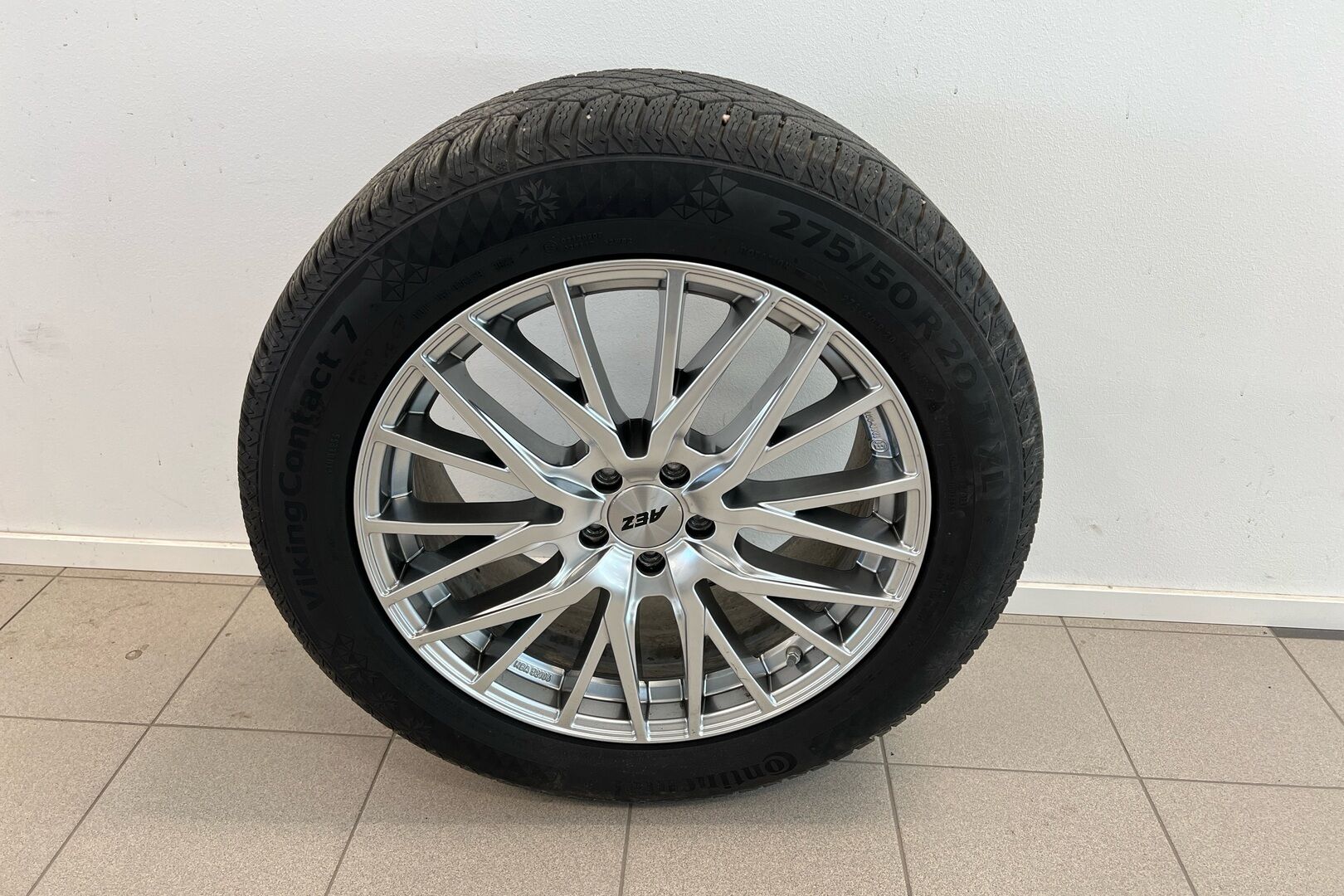 Mercedes-Benz GLE iso kuva 23
