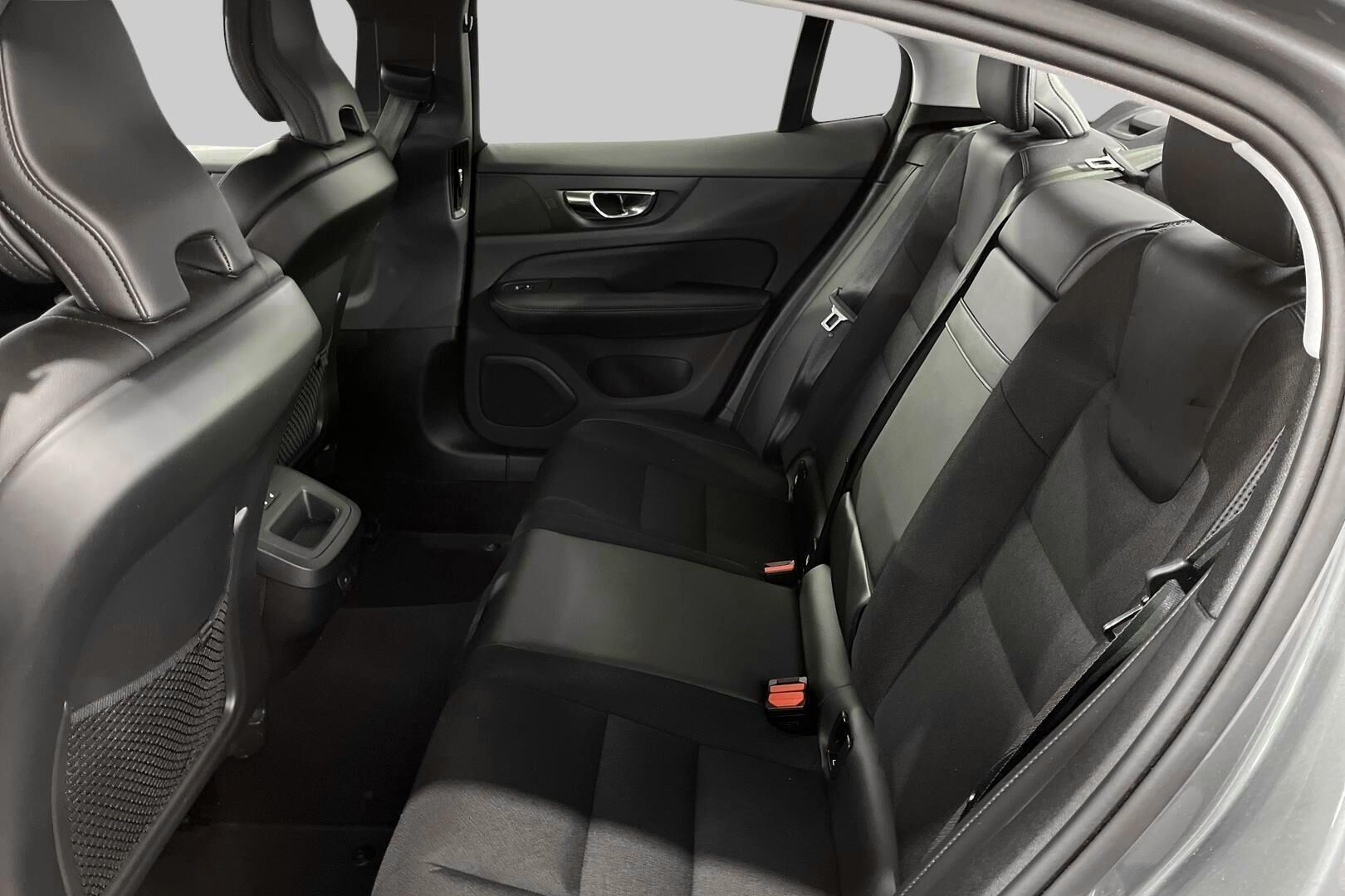 Volvo S60 iso kuva 10