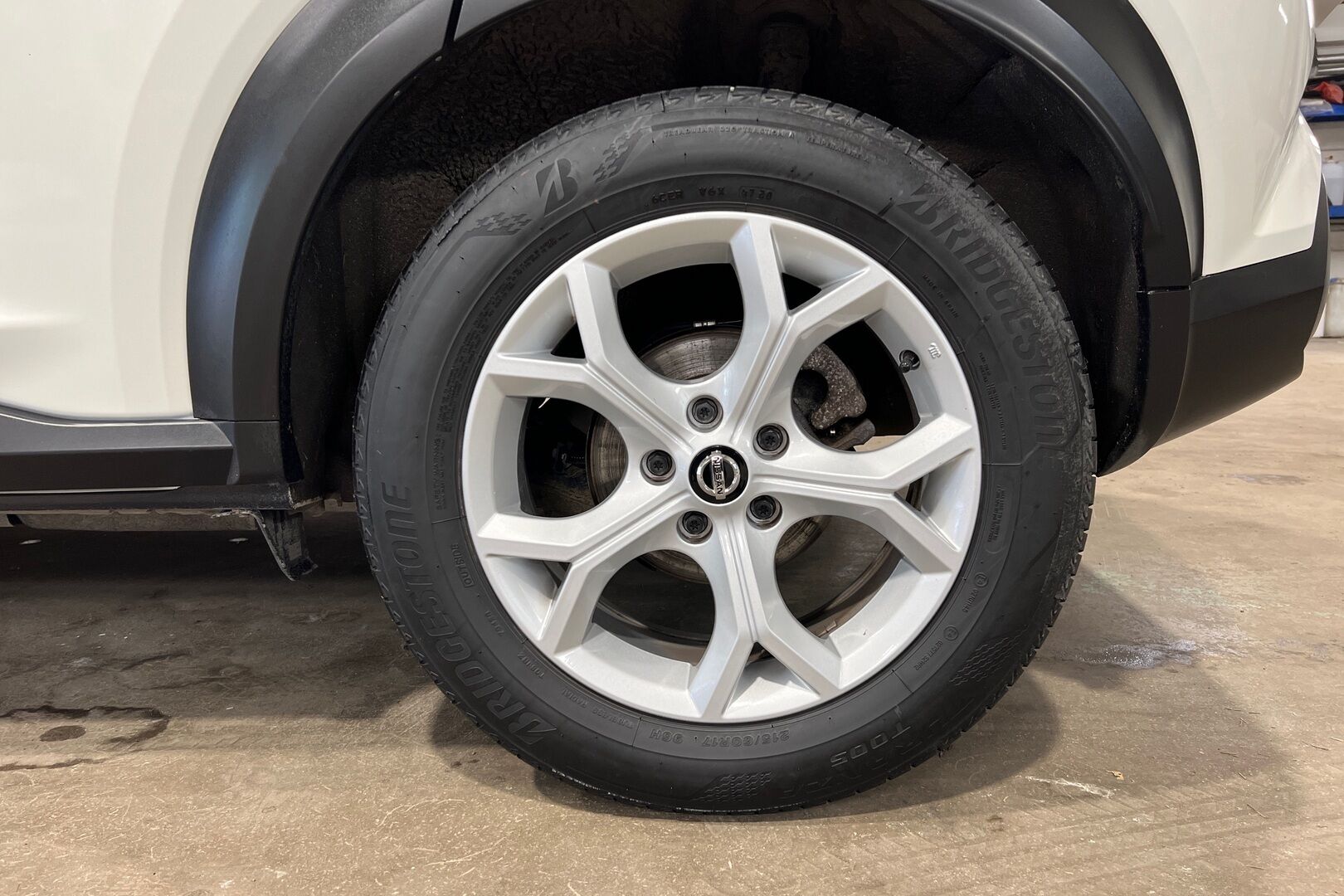 Nissan Juke iso kuva 11