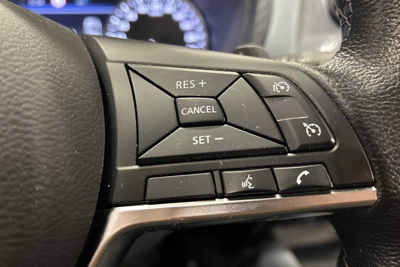 Nissan Juke iso kuva 19