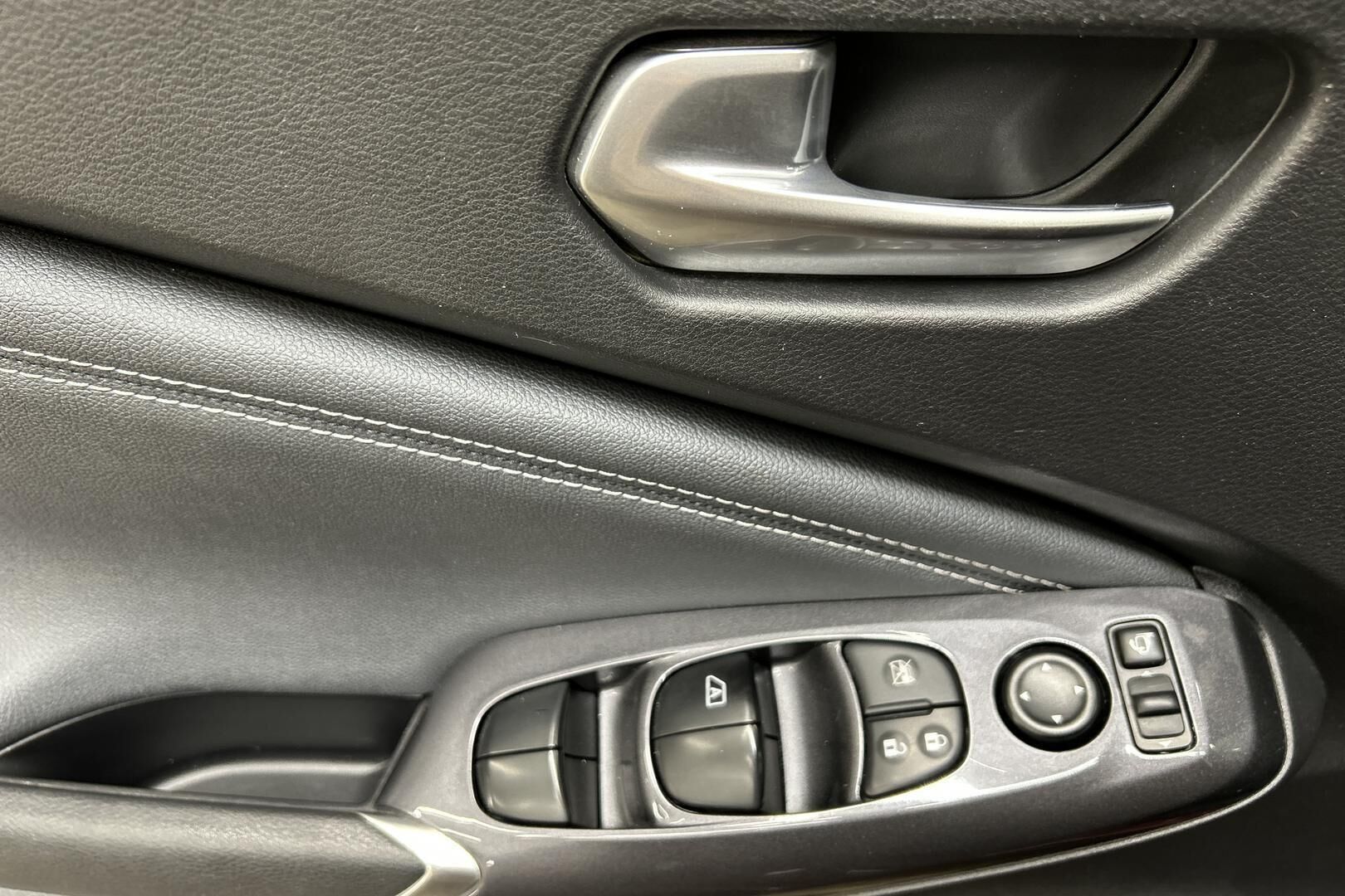 Nissan Juke iso kuva 22