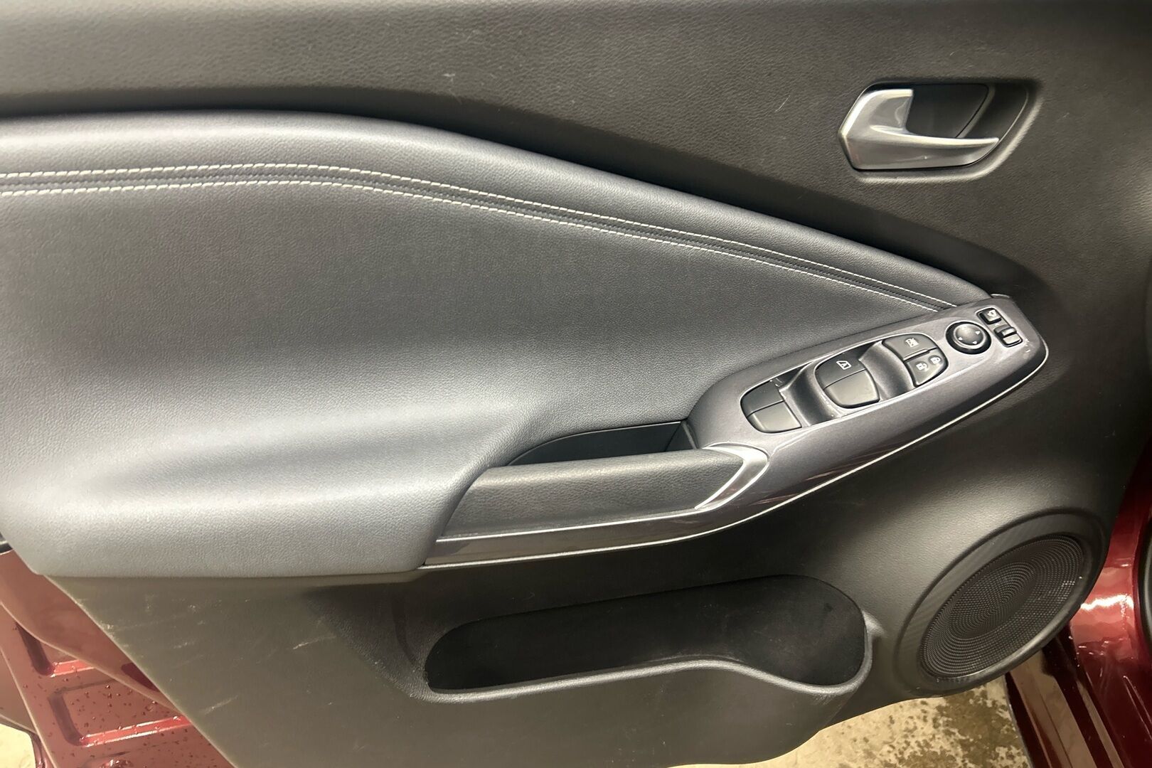 Nissan Juke iso kuva 10